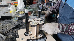 Установка второго столбика и стекла